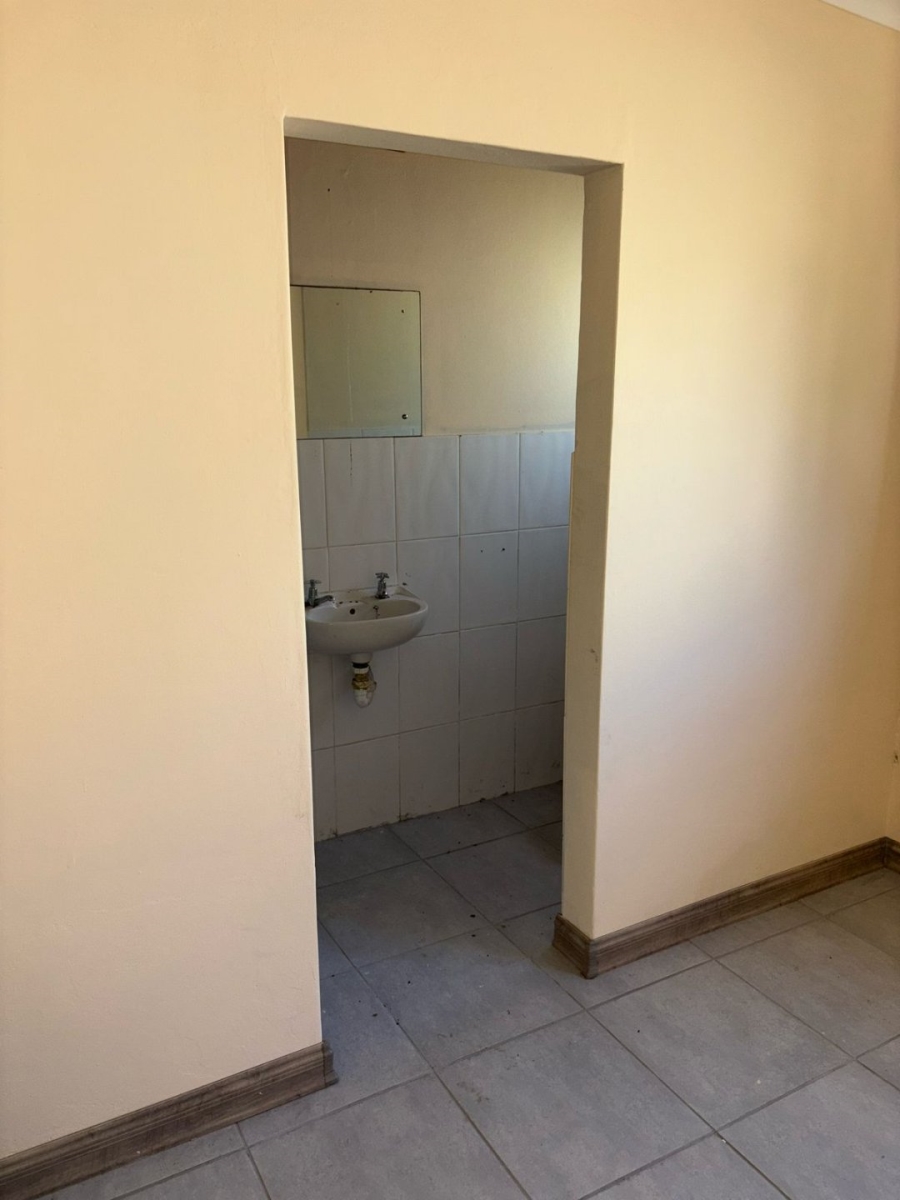 5 Bedroom Property for Sale in Beacon Bay North Eastern Cape